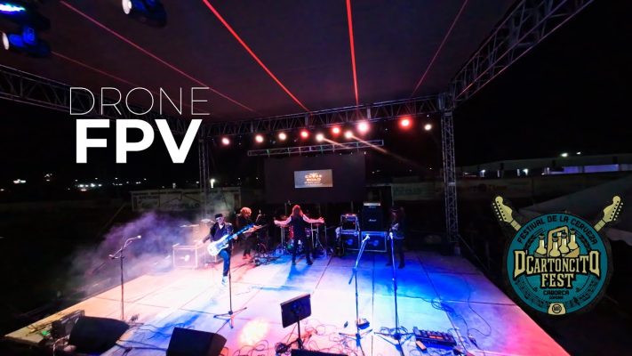 Vuelo durante la 5ta edición del DCartoncito Fest en Caborca